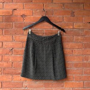 Club Monaco 100% silk skirt - size 6